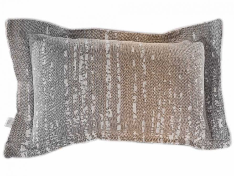 Διακοσμητική μαξιλαροθήκη φιγούρας CE-BA SAND (50x30) της Guy Laroche