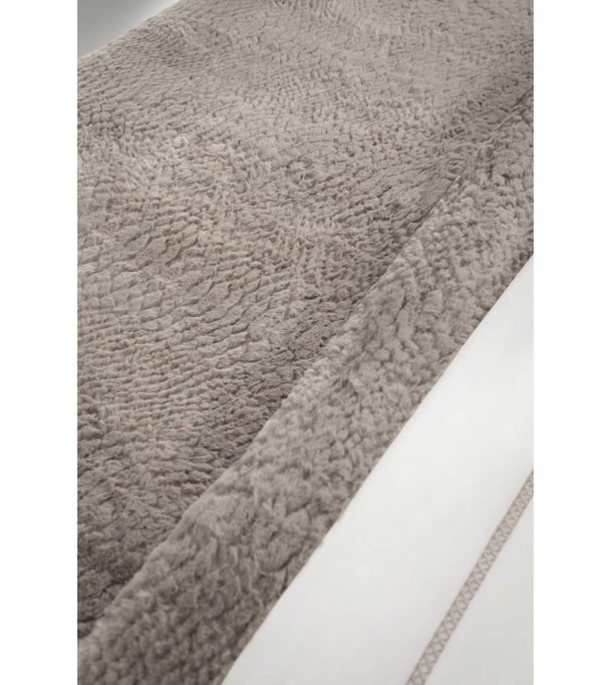 Γούνινη Κουβέρτα Υπέρδιπλη με μαξιλάρι φιγούρας CRUSTY MINK της Guy Laroche (220x240)
