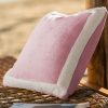 Μαξιλαροθήκη Ξαπλώστρας CORAL SENSE Gum Pink / Vanilla 519/23 της GOFIS HOME (43x43)