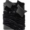 Γούνινη Κουβέρτα Υπέρδιπλη με μαξιλάρι φιγούρας CRUSTY BLACK της Guy Laroche (220x240) 1
