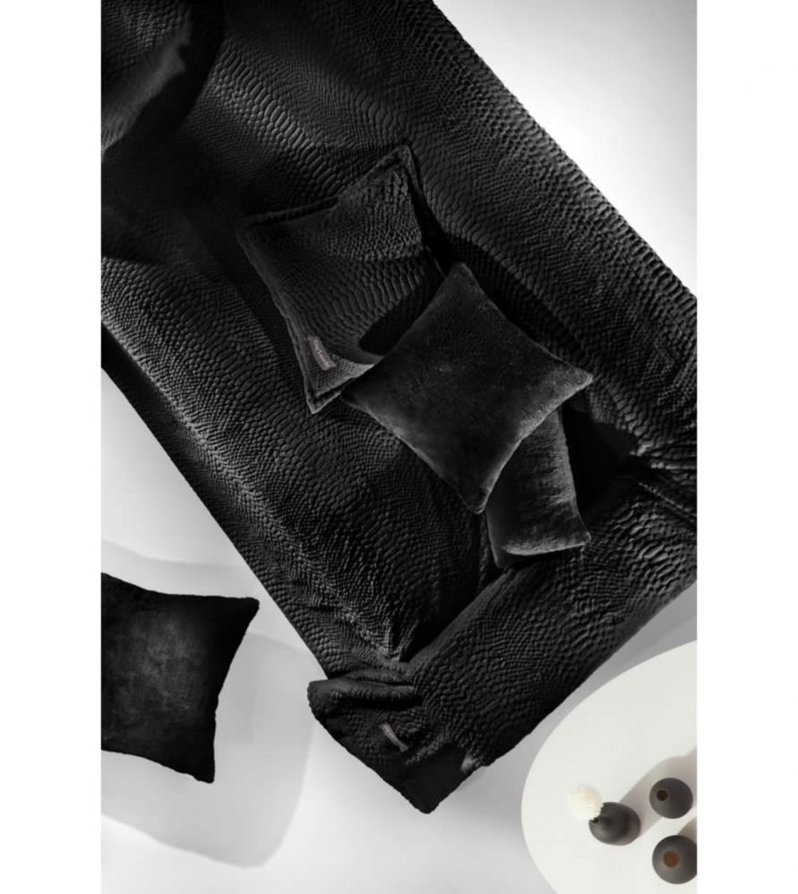 Γούνινο Ριχτάρι Καναπέ με μαξιλάρι Φιγούρας CRUSTY BLACK της Guy Laroche