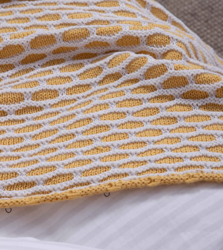 Βρεφική Καλοκαιρινή Κουβέρτα Αγκαλιάς BEE της NEF-NEF (80x110) - HONEY