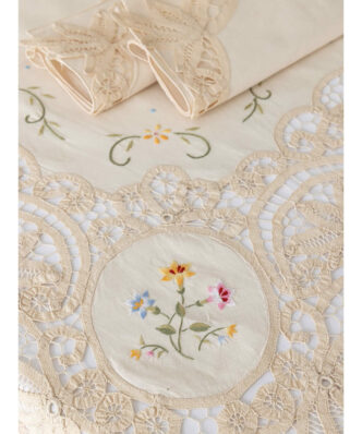 Σετ Χειροποίητο Κεντητό Τραπεζομάντηλο με Δαντέλα και 12 Πετσέτες Φαγητού Vintage Beauty CAROLINE της PALAMAIKI (180x270) - ECRU